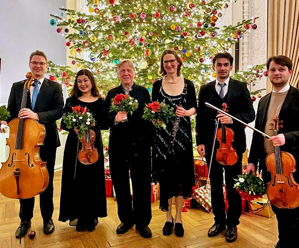 Begeisternde Kammermusik von Mozart unter dem Weihnachtsbaum. Foto: Kammermusikfreunde