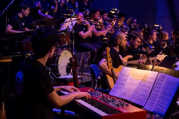 Die Musikhochschule lädt zu einer Werkstatt Popularmusik ein. Foto: Maximilian Busch