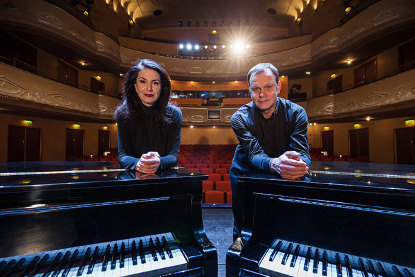 Magda Amara und Stefan Vladar spielen sämtliche Werke für zwei Klaviere von Rachmaninow. Foto: Olaf Malzahn