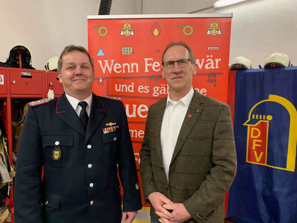 Stadtbrandmeister Sven Klempau (links) und Frank Zahn (rechts). Foto: SPD