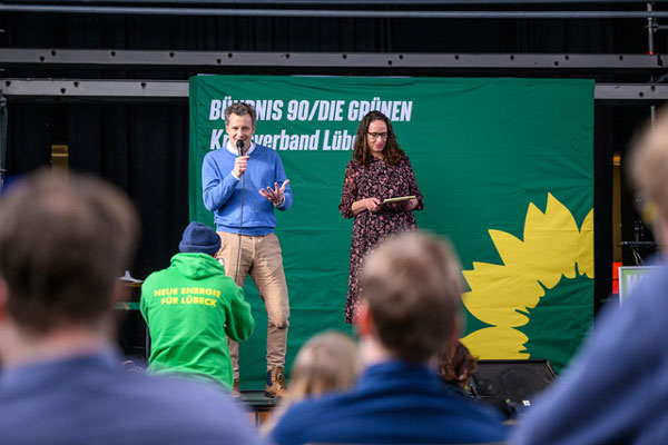 Spitzenkandidaten der Grünen sind Mandy Siegenbrink und Dr. Axel Flasbarth. Foto: Grüne