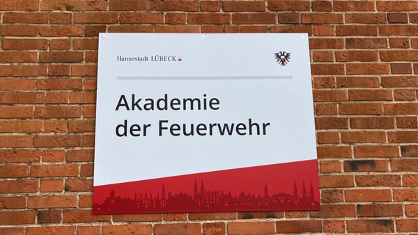 Akademie der Feuerwehr Lübeck nimmt Ausbildungsbetrieb auf. Foto: HL