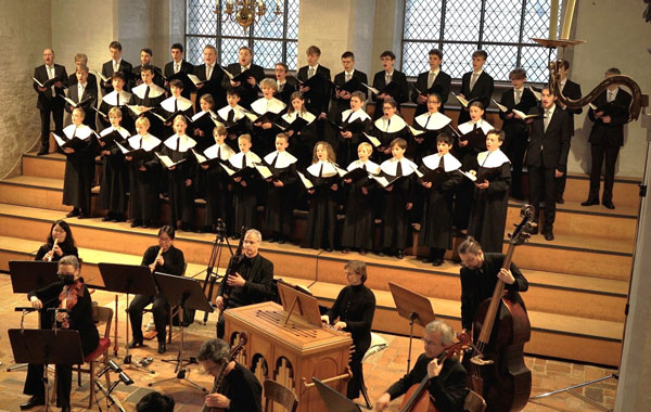 Auch in diesem Jahr präsentieren die jungen Sänger der Lübecker Knabenkantorei (LKK) am Karfreitag die Johannespassion von J.S. Bach. Foto: Lübecker Knabenkantorei
