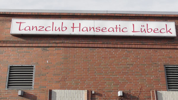 Der Tanzclub Hanseatic Lübeck lädt alle Interessierten ein, das Clubhaus in der Falkenstraße aufzusuchen. Foto: TC Hanseatic