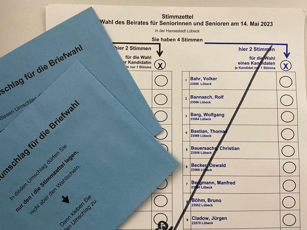 Seniorenbeiratswahl 2023: Rund 67.000 wahlberechtigte Lübecker sind aufgerufen 21 Senioren in den Beirat zu wählen. Foto: HL