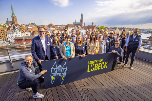 Zur Kick-Off-Veranstaltung Convention Bureau Lübeck entstand dieses Gruppenfoto. Foto:  LTM/Christian Schaffrath