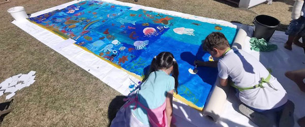 Die Kinderkunstaktion findet am Nachhaltigkeitstag des „Seebadkultur Festival“ statt. Foto: Inga Prasse