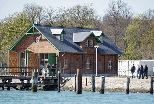 Interessierte sind an den Wettfahrttagen im Clubhaus des Lübecker Yachtclubs herzlich willkommen. Foto: Archiv/HN