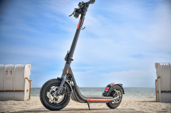 Die neuen „Küstenscooter“ werden im Rahmen eines Modellprojektes in limitierter Zahl ausgegeben. Fotos: TALB 