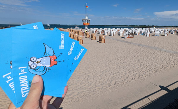 Neben den Benimm-Regeln für den Strand enthält der Flyer auch einen kleinen Stadtplan mit den wichtigsten touristischen Einrichtungen wie Toiletten, Gebührenautomaten, Duschen und Umkleidekabinen. Fotos: Helge Normann