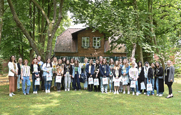 42 Mädchen aus fünf Lübecker Schulen machten bei MINT4girls mit. Fotos: Bildungswerk der Wirtschaft für Hamburg und Schleswig-Holstein e.V.