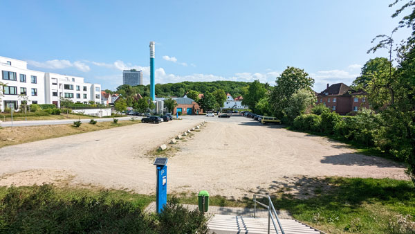 Die FDP-Fraktion unterstützt das geplante Bauprojekt für ein Parkhaus auf dem Gelände des jetzigen Parkplatzes Godewind. Foto: Archiv/HN
