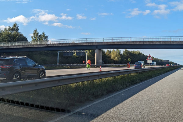 Die Autobahn 20 wurde im Bereich vom Autobahnkreuz Lübeck bis zur Landesgrenze zu Mecklenburg-Vorpommern in den 1990ger Jahren gebaut. Die Fahrbahnen sind nun am Ende ihrer Leistungsfähigkeit angekommen. Foto: Archiv/HN