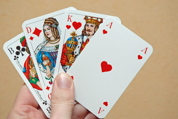 Wer Lust auf Brett- oder auch Kartenspiele hat und sich gerne mit anderen Menschen treffen und klönen möchte, kann gern mitmachen. Symbolbild: HN