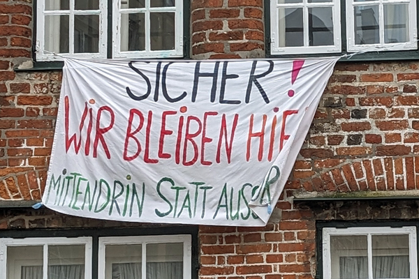 Banner der Bewohner am Heiligen-Geist-Hospital (HGH). Die Unabhängige Volt-PARTEI fordert eine Aufarbeitung der Ereignisse. Foto: Archiv/HN