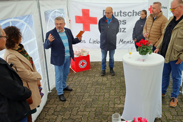 DRK Lübeck Präsident Jürgen Luig dankte den Spendern. Foto: DRK