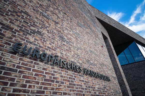 Das Europäische Hansemuseum ist offen für alle Menschen, die neugierig sind und mehr über die Geschichte der Hanse erfahren möchten. Foto: Charleen Bermann
