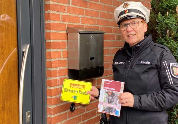 Polizeihauptkommissarin Schmidt will als Einbruchschutzberaterin helfen, Tatgelegenheiten zu reduziere. Foto: Polizeidirektion Lübeck