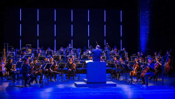 Das Theater Lübeck präsentiert einen Galaabend mit Werken von Beethoven, Wagner, Strauss, Borodin, Tschaikowsky und Rachmaninow. Foto: Olaf-Malzahn