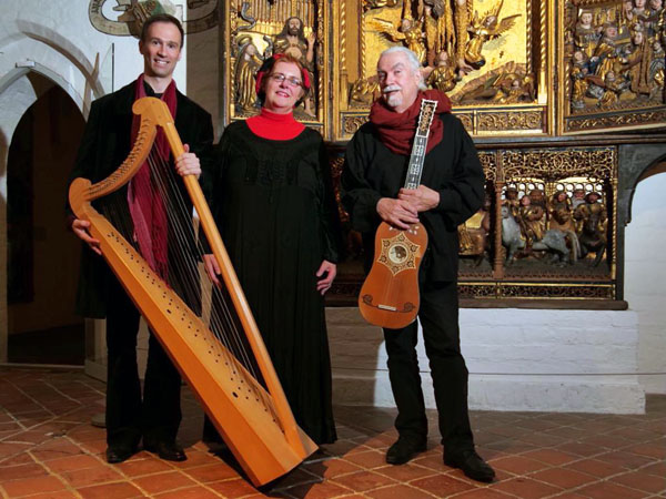 Das Trio bietet Musik, Texte und Gedichte aus der Renaissance-Zeit. Foto: Veranstalter