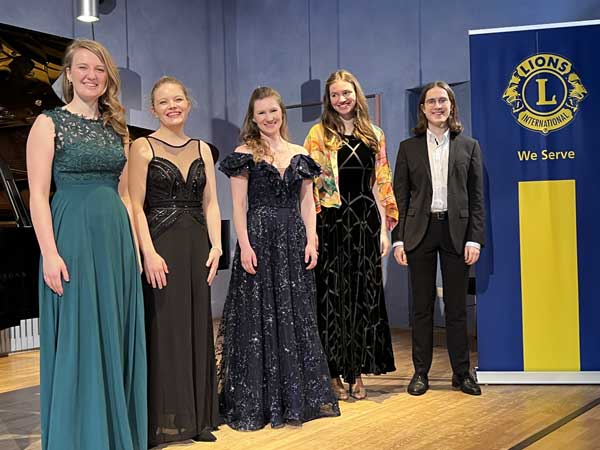 Von links: Natalie Helgert, Franzis Luise Hohlbein, Lea Bublitz, Hanna Felicitas Klein, Tim Winkelhöfer. Foto: Jutta Renner
