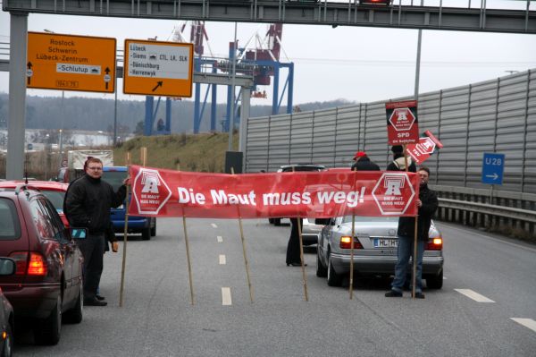Mit einer Demonstration vor den beiden Ein- bzw. Ausfahrten in den Herrentunnel will der GMVK gegen die Maut demonstrieren. Foto: GMVK