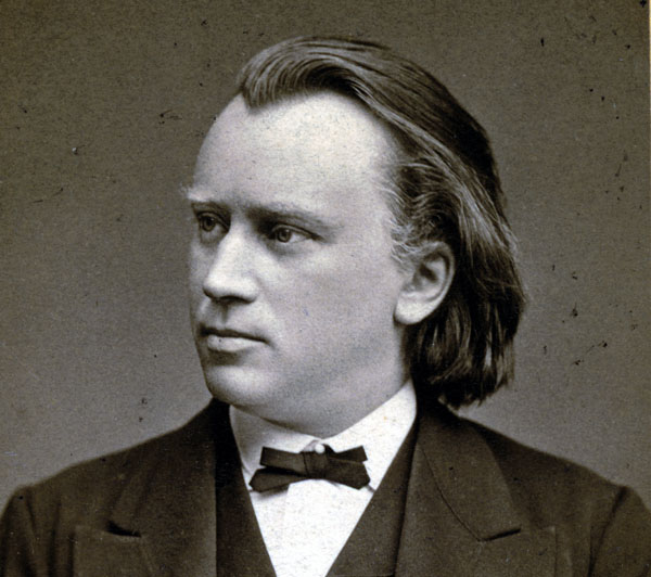 Zu der Ausstellung über den jungen Brahms ist auch ein Katalog erschienen. Foto: Brahms-Institut/Archiv