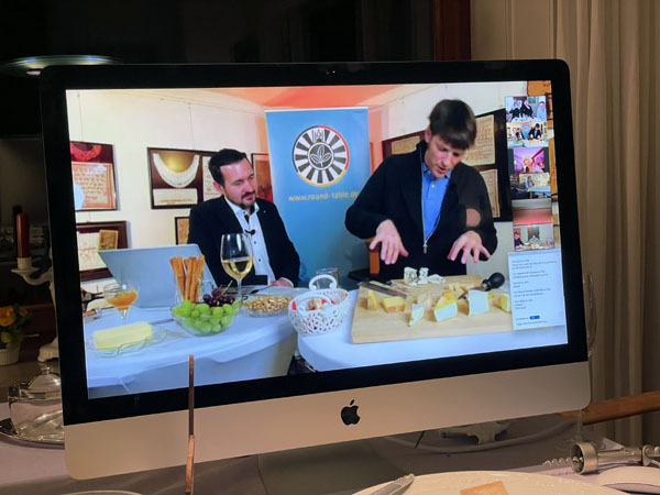Moderator Niko Raap vom Round Table 29 und Käse-Scout Wolf Wagener laden wieder zum Cheese Tasting ein. Foto: Veranstalter