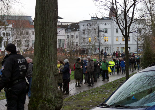 Die Demos gegen die Corona-Maßnahmen verlaufen in Lübeck nach Angaben der Stadtverwaltung friedlich und geordnet. Foto: STE/Archiv