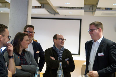 Politik und Wirtschaft diskutierten am Freitagabend über die digitale Stadtverwaltung. Fotos: Verein EnergieCluster Digitales Lübeck