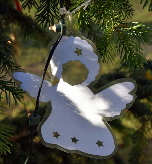 Auch in diesem Jahr wird es Programm am Weihnachtsbaum an der Brandenbaumer Landstraße geben. Foto: Veranstalter