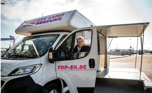 FDP Spitzenkandidat Bernd Buchholz kommt am Donnerstag nach Travemünde.