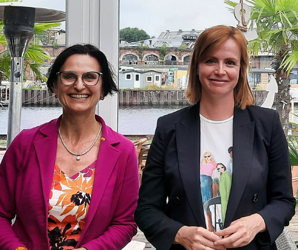 Die Lübecker Kandidatin Heike Stegemann mit Gyde Jensen. Foto: FDP