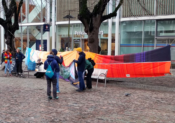 Die Beteiligung an der Kundgebung gegen die Klimapolitik der Bundesregierung blieb in Lübeck gering. Fotos: STE