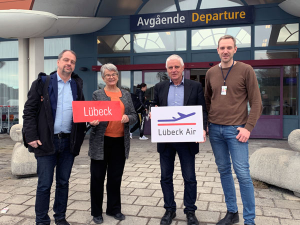 Adam Johansson (Destination Hanse), Inger Harlevi (Gotland), Jürgen Friedel (Lübeck Air) und Henrik Söderberg (Visby Airport) stellten das Angebot vor. Foto: Lübeck Air