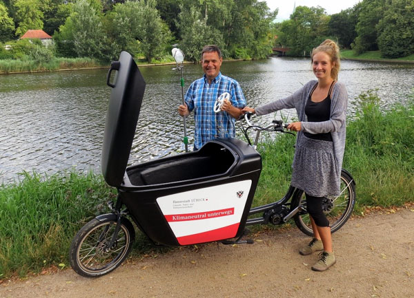 Der städtische Bereich Umwelt und Naturschutz nutzt jetzt ein E-Lastenrad. Foto: Hansestadt Lübeck