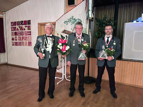 Pistolenkönig wurde Ekkehard Merbeth, 1. Ritter Werner Horstmann und 2. Ritter Andreas Groenow. Foto: LSV