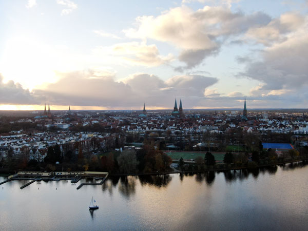 Die Bürger für Lübeck fordern eine Erfassung von unbebauten Grundstücken und lange leer stehenden Immobilien.