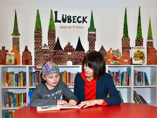 Der Verein sucht weitere Unterstützer, die Kindern beim Einstieg ins Lesen helfen. Foto: Verein/Archiv