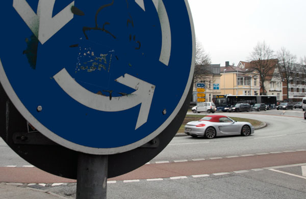 Die Bürger für Lübeck fordern Ampeln an allen zweispurigen Kreisverkehren.