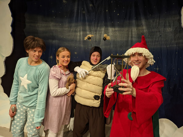 Das Theater am Tremser Teich spielt in diesem Jahr Peterchens Mondfahrt als Weihnachtsmärchen. Foto: Theater am Tremser Teich
