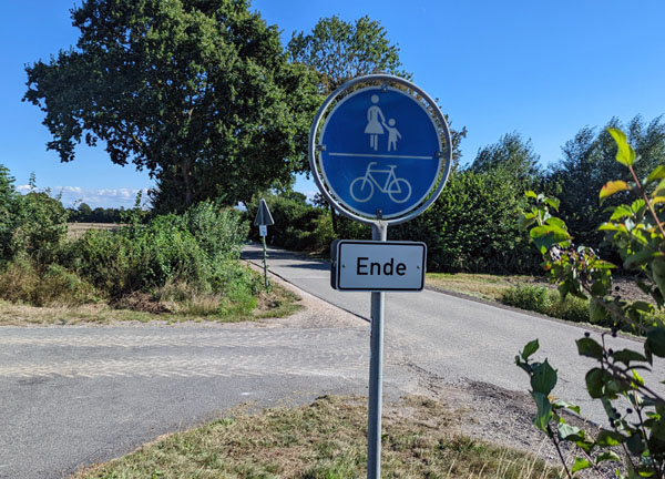 Noch endet der Fuß- und Radweg aus Warnsdorf an der Lübecker Stadtgrenze. Foto: Helge Normann