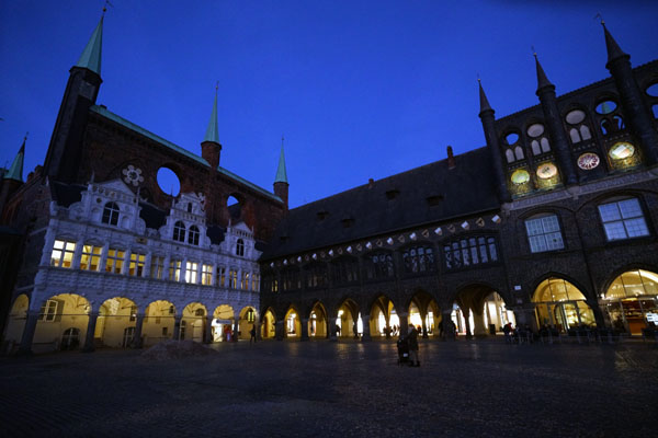 Gab es im Mittelalter Adelige in Lübeck? Experten diskutieren im Rathaus öffentlich zu diesem Thema.