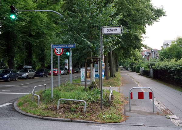 Die Stadtverwaltung hat entschieden: Der ehemalige Radweg an der Roeckstraße wird zurückgebaut.