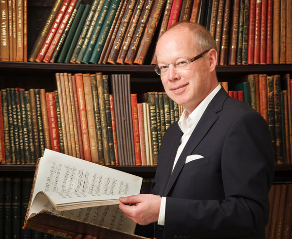 Professor Wolfgang Sandberger moderiert den musikalischen Abend. Foto: Archiv/Brahms-Institut/Ruvolo