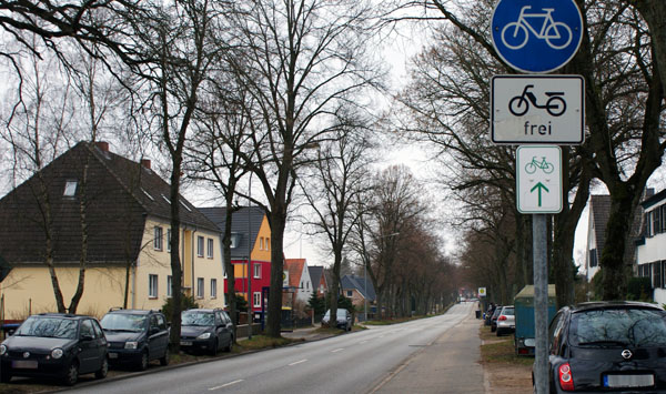 Der Radweg an der Wesloer Straße soll saniert und wieder für Radfahrer freigegeben werden. Foto: Oliver Klink/Archiv