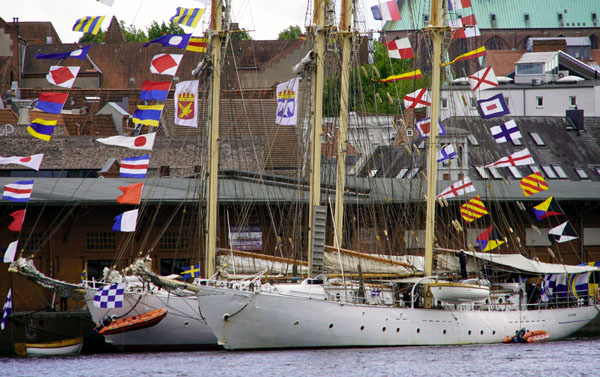 Die beiden Segelboote der schwedischen Marine können auch am Samstagvormittag noch besucht werden.