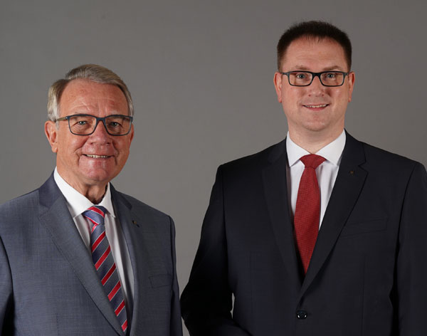 Stadtpräsident Klaus Puschaddel und Bürgermeister Jan Lindenau geben einen Ausblick auf das Jahr 2022. Foto: Stefan Schenk