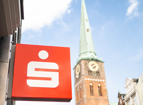 Die Sparkasse zu Lübeck stellt in der Moislinger Allee auf Selbstbedienung um. Dafür wird die Geschäftsstelle in der Ziegelstraße erweitert und neu gestaltet.