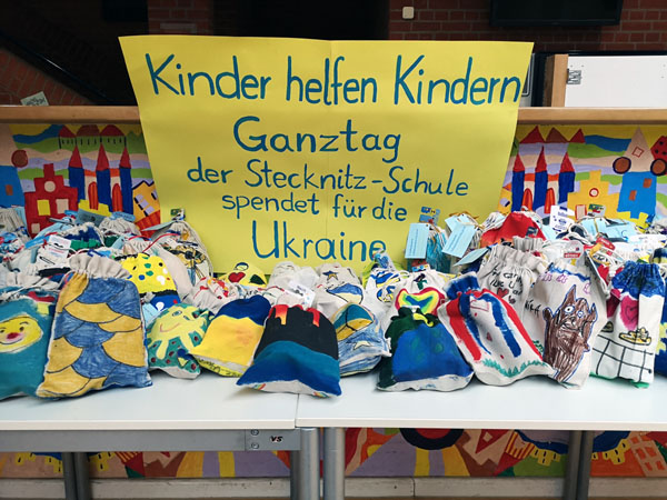 Die Beutel wurden von den Schülern liebevoll gestaltet. Foto: Schule